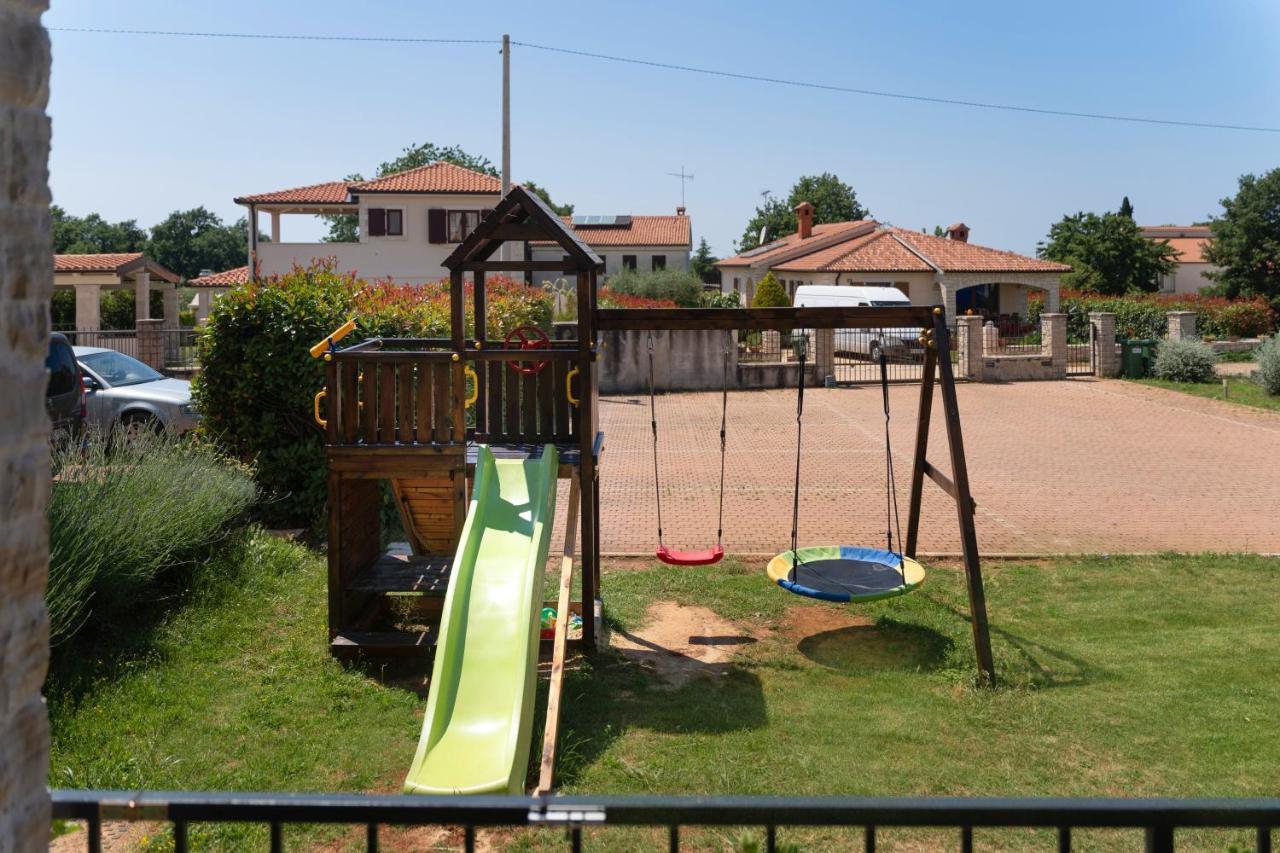 פורץ Holiday Home Maslina מראה חיצוני תמונה
