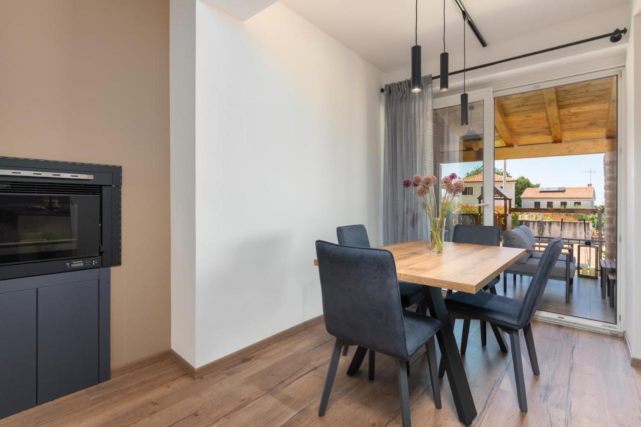 פורץ Holiday Home Maslina מראה חיצוני תמונה