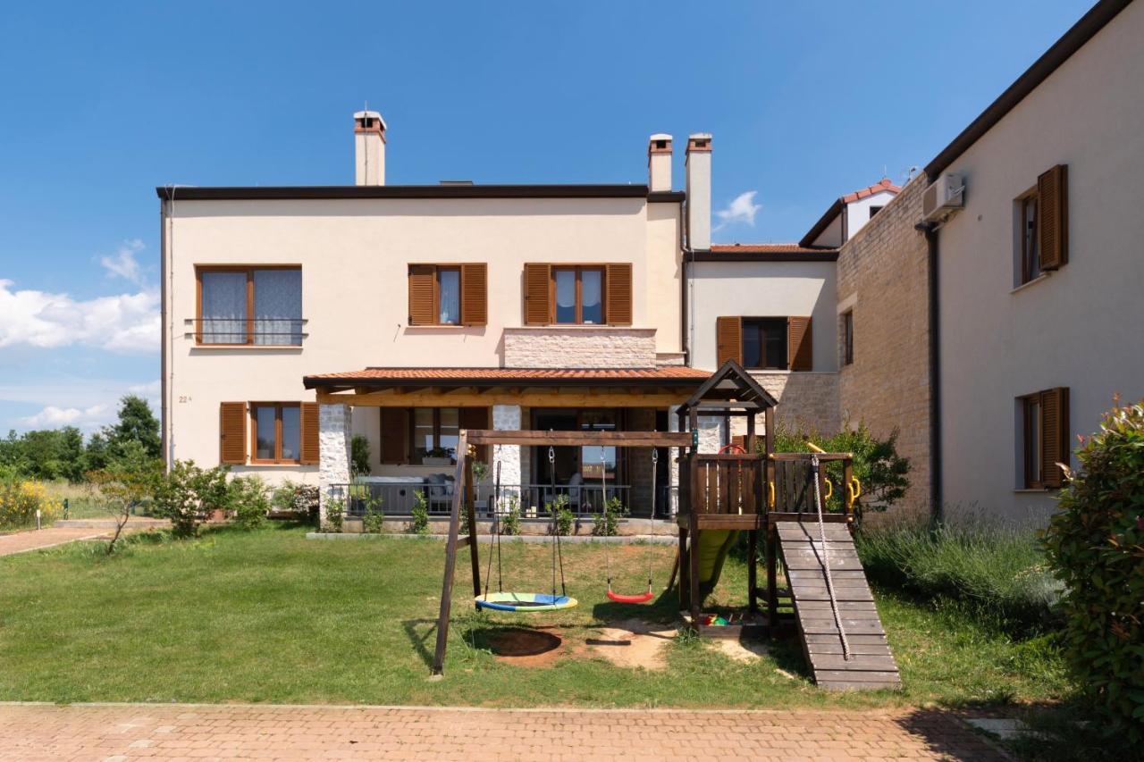 פורץ Holiday Home Maslina מראה חיצוני תמונה