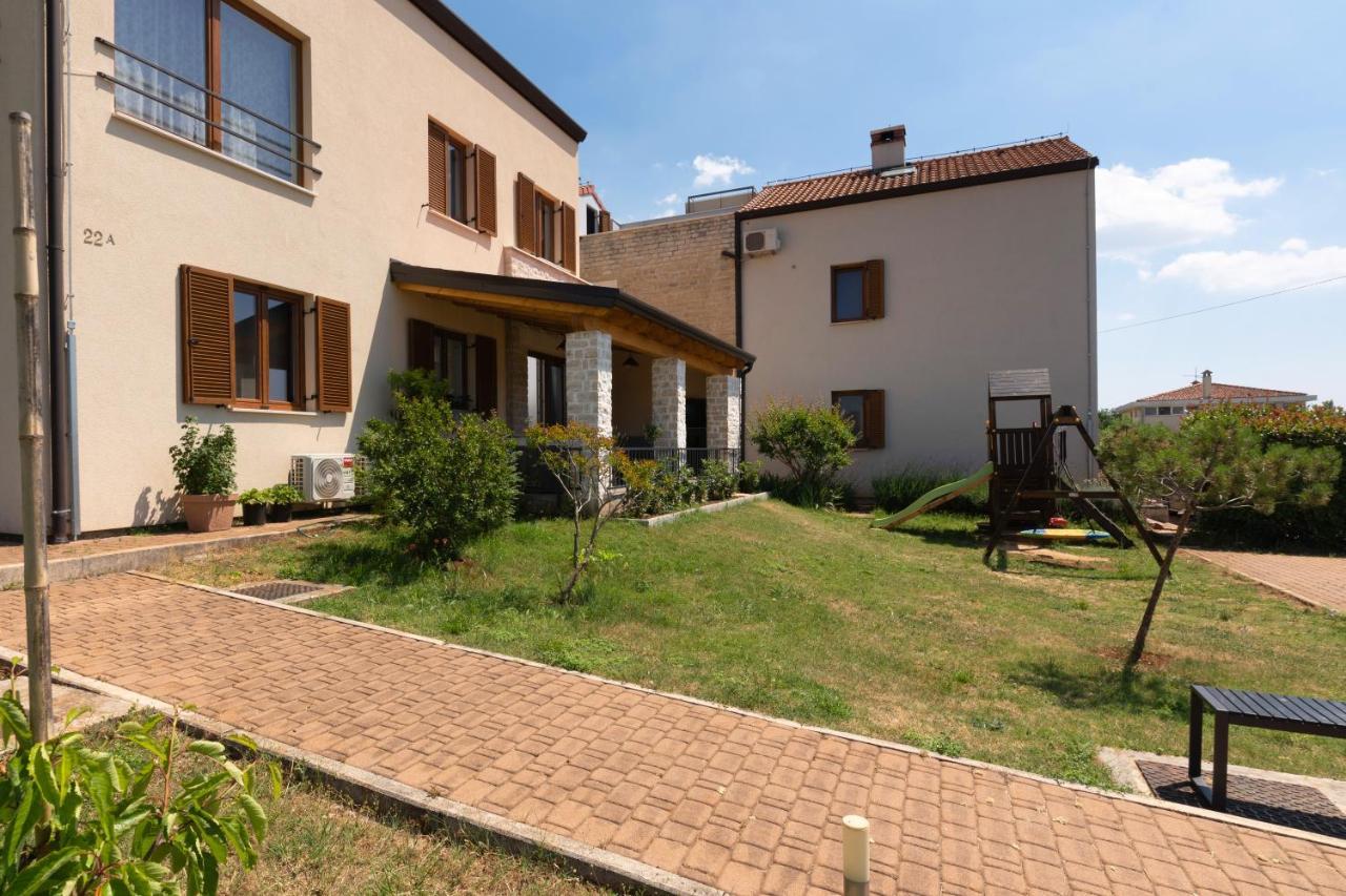 פורץ Holiday Home Maslina מראה חיצוני תמונה
